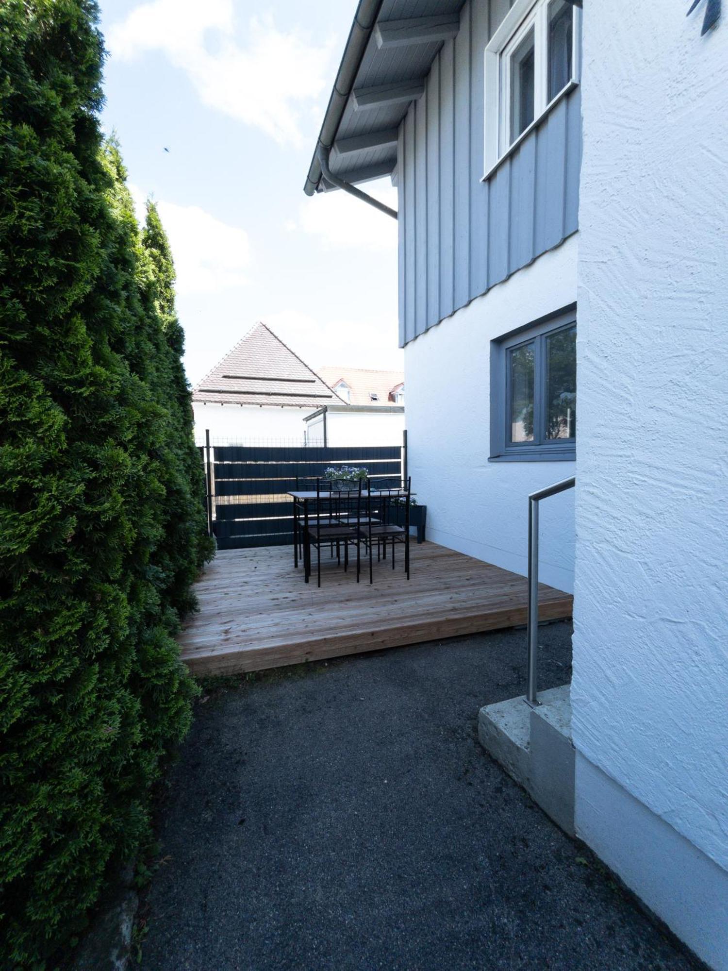 Fewo-Lavees Moderne Zentrale Fewo Nahe Omv Wacker Kliniken Burg -Eigener Eingang-Schluesselloser Check In Burghausen Eksteriør bilde